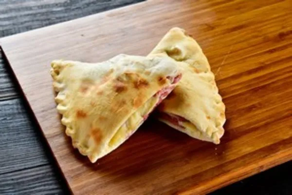 Sausage with Mozzarella Cheese - Anas Al Demashky