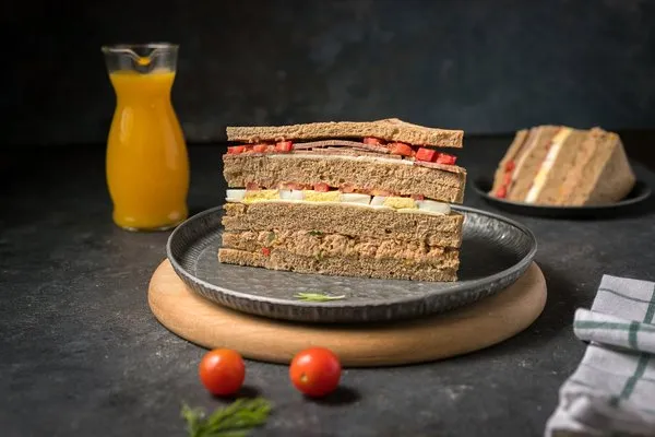 Toast Club - Bon Appetit