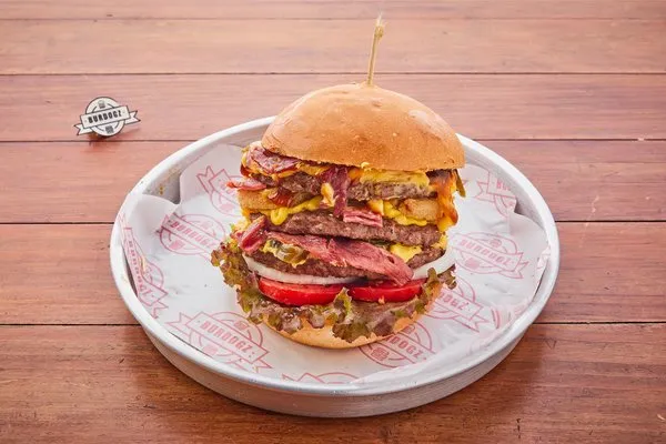 Triple Bacon Burger - Burdogz