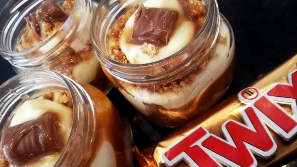 Twix Cheesecake Jar - Cheesecake Company