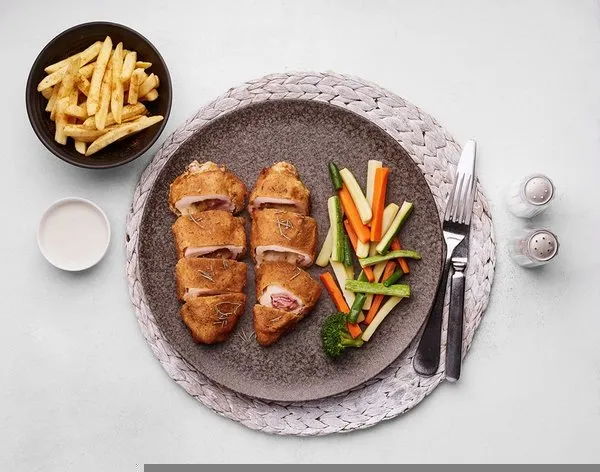Chicken Cordon Bleu - Cortigiano