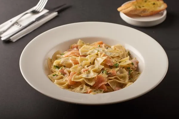 Farfalle Salmon - Crave
