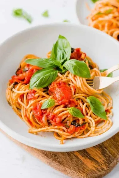 Spaghetti Al Pomodoro - Fornello