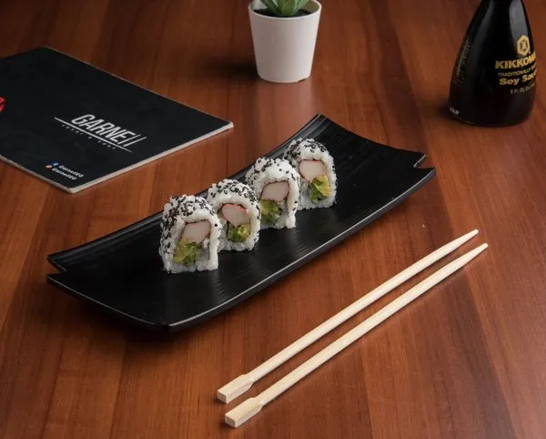 California Roll - Garnell Sushi & Poke