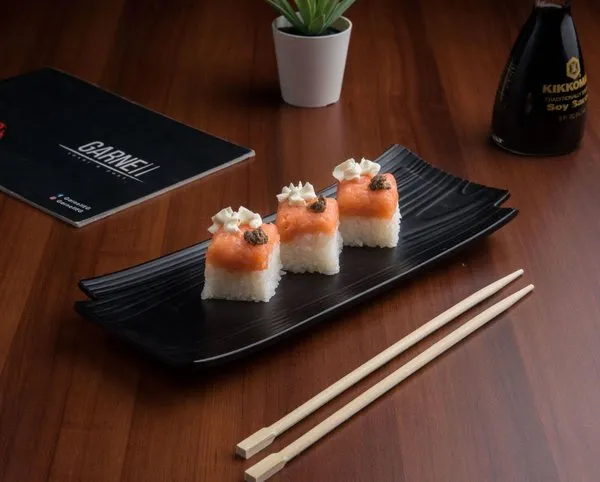 Salmon - Garnell Sushi & Poke