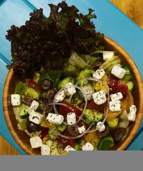 Greek Salad - Giant Cafe & Restaurant