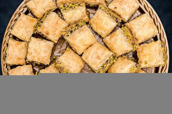 Baklava Qeshta with Pistachio - Grand Kunafa