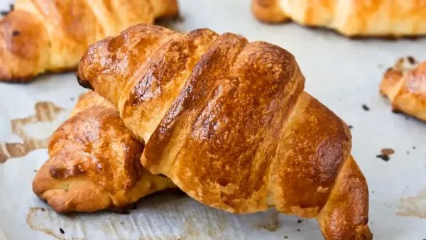 Plain Croissant - Les Dames