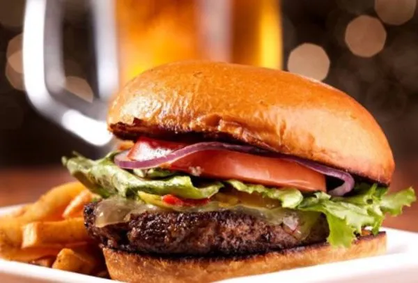 Chili Burger - Lucille's