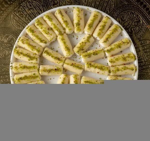 Halawa El Jebn Plate - Mandarine Koueider