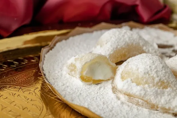 Malban with Qeshta Plate - Mandarine Koueider