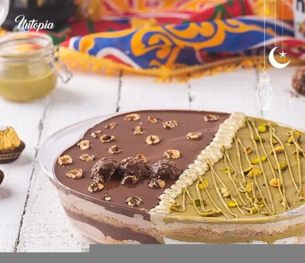 1/2 Nutella & 1/2 Pistachio. - Nutopia