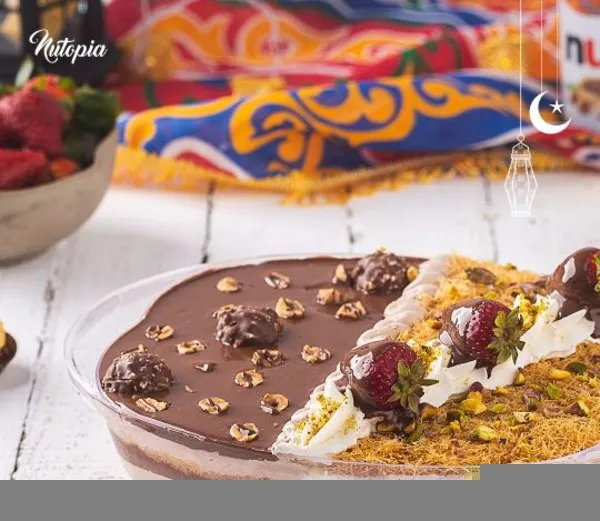 1/2 Nutella & 1/2 Strawberry - Nutopia