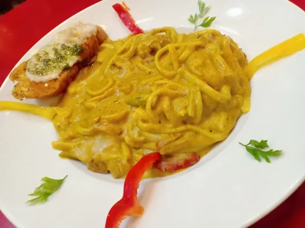 Ginger & Orange - Pizza Corner