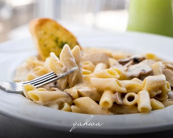 Chicken Mushroom Pasta - Qahwa