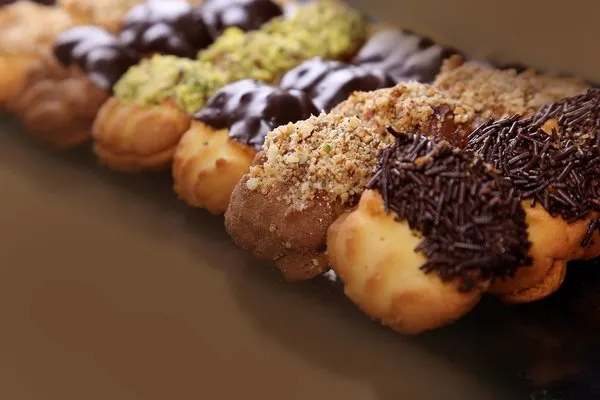 Petit Four - The Baker