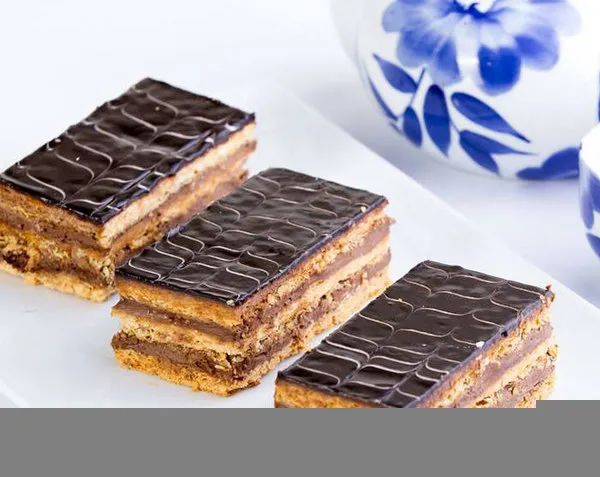 Raspberry Mille-Feuille - The Baker