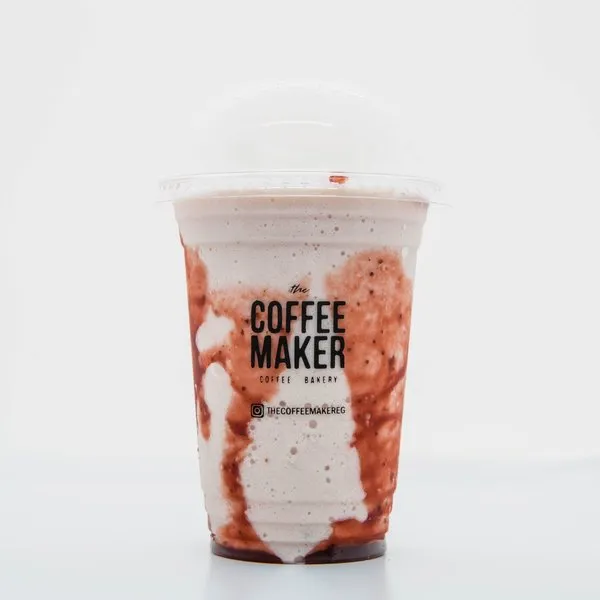 Strawberry Milkshake - The Coffee Maker