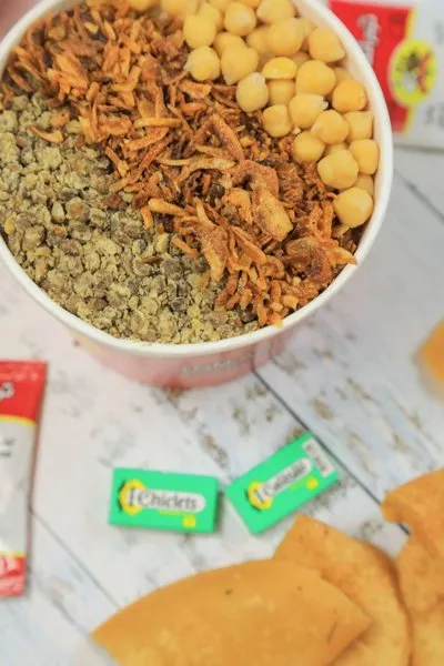 Medium Box - Tom and Basal