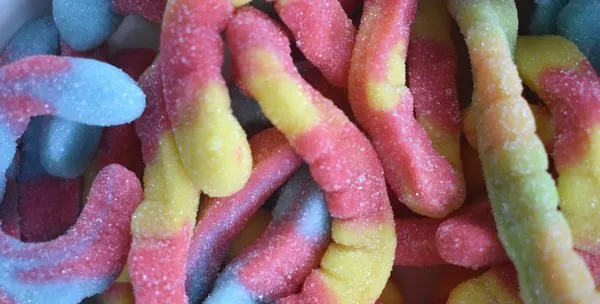 Sour Neon Worms - Volks Candy